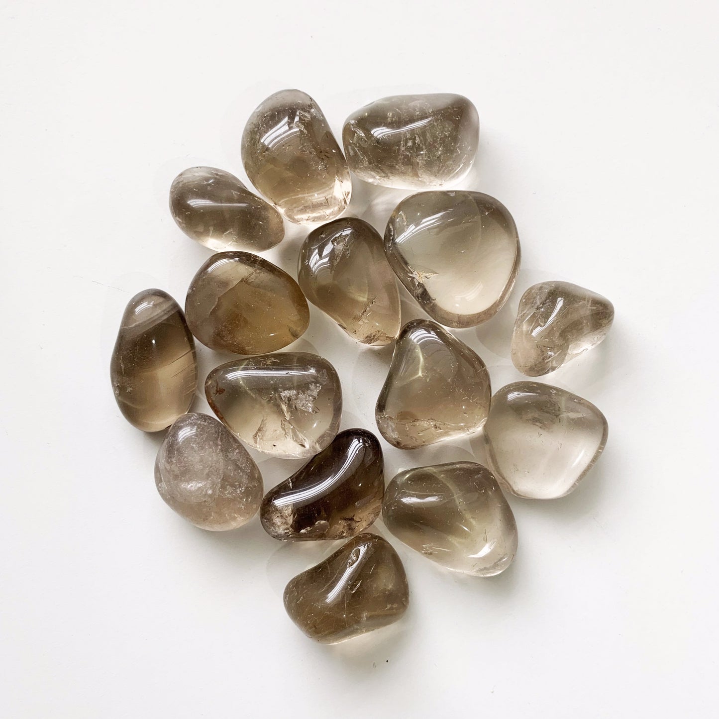 It gently neutralises negative vibrations and is detoxifying on all levels, prompting elimination of the digestive system and protecting against radiation and electromagnetic smog. Smokey Quartz disperses fear, lifts depression and negativity. It brings emotional calmness, relieving stress and anxiety. Listing 1 stone.
