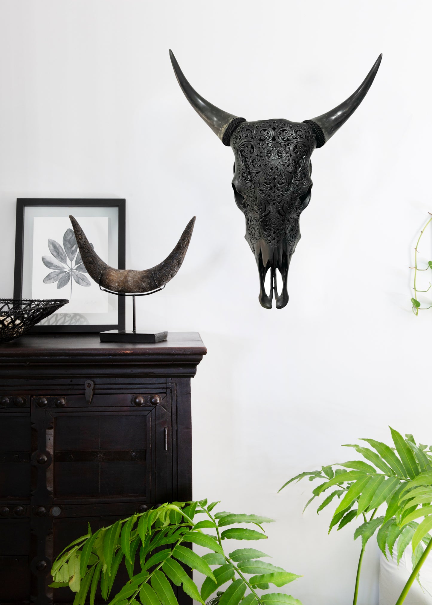 Carved Cow Lace Skull Black